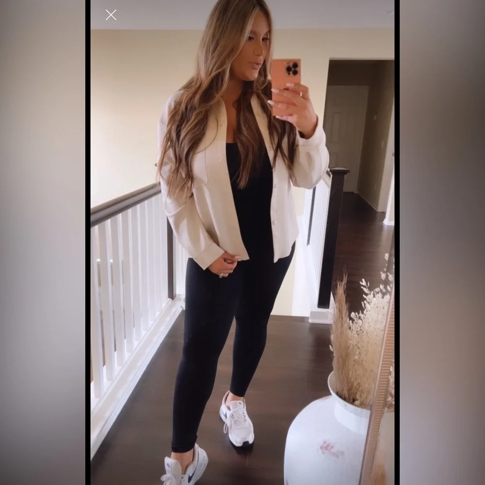 Button up Jacket - Picture 1 of 4